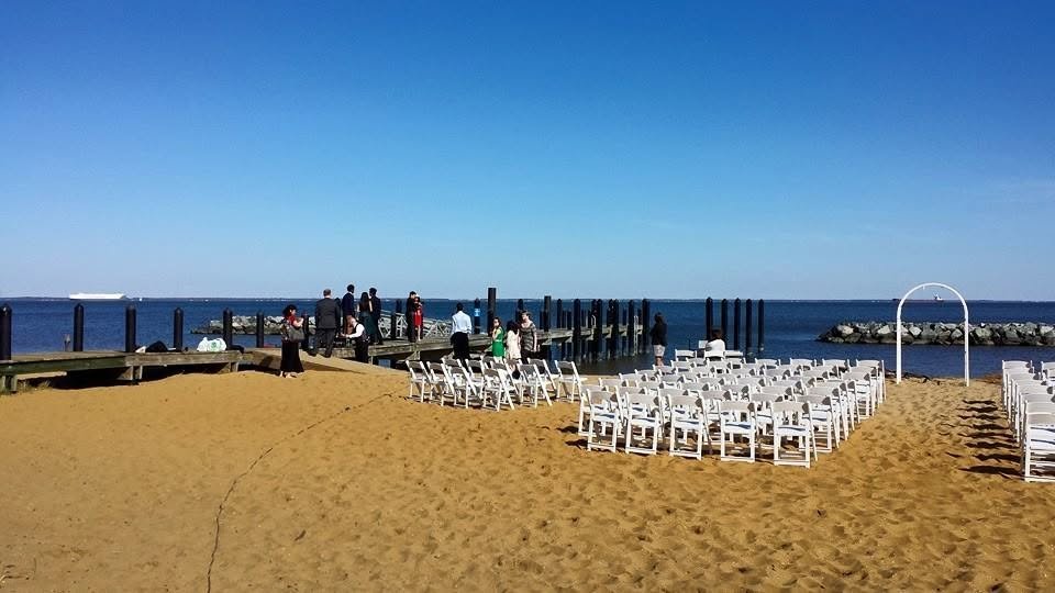 Samantha and Chris's beach wedding on Maryland's Eastern Shore